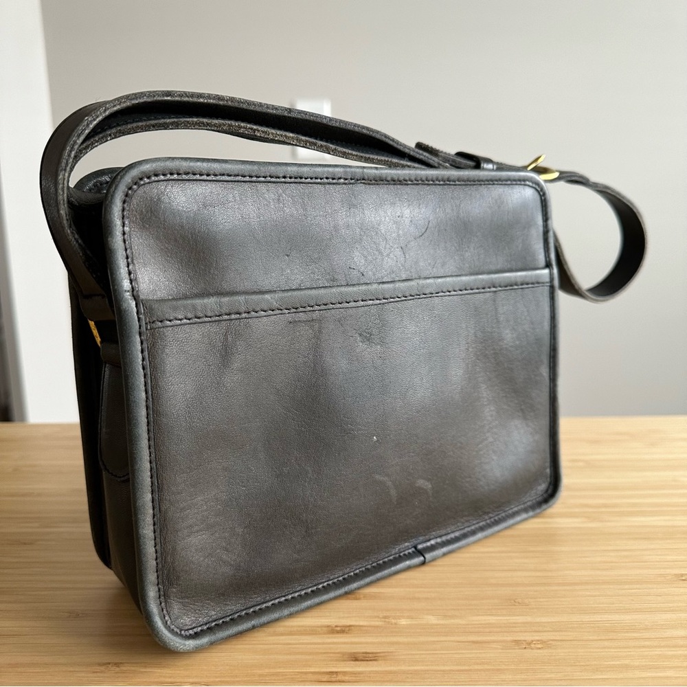 Classic Coach Leather Bag 686-7868 Vintage Elegance with Modern Versatility 🇺🇸